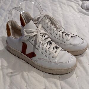 V-12 LEATHER WHITE CAMEL (2)
